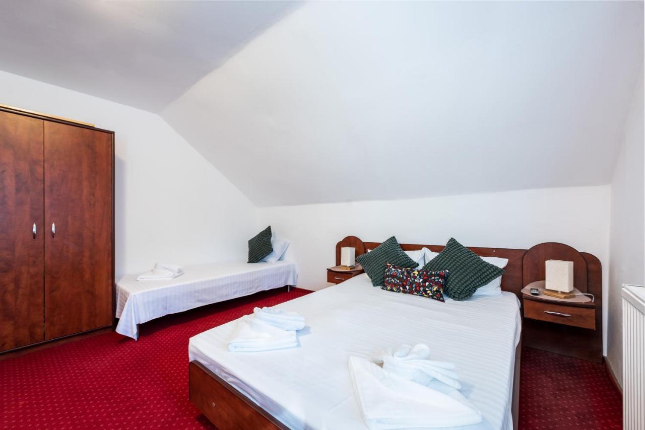 Pensiunea Ursuletul Paddington Predeal Exterior foto