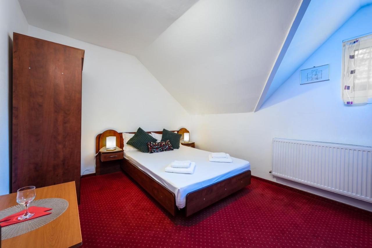 Pensiunea Ursuletul Paddington Predeal Exterior foto